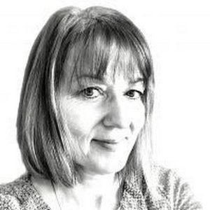Julia Scott, psychologically-informed therapist and coach